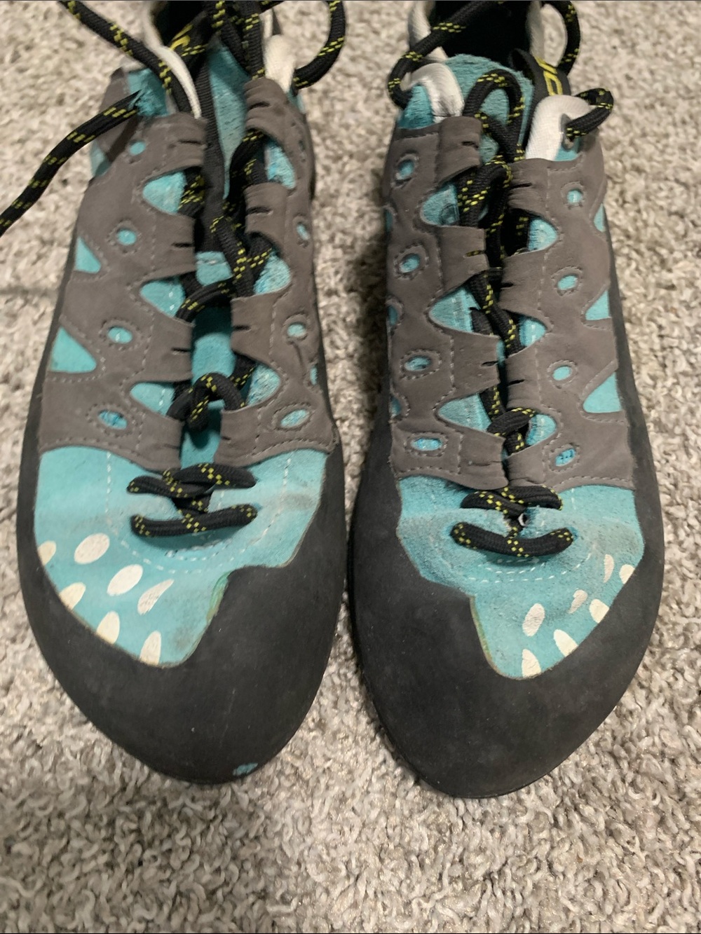 La Sportiva Tarantulace Teal and Gray Climbing Shoes - Picture 2 of 8